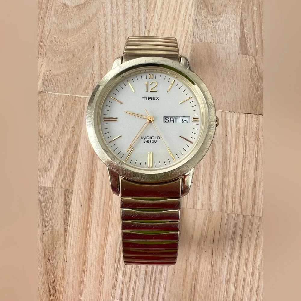 Timex men’s gold tone classic dress watch NEW BATTERY